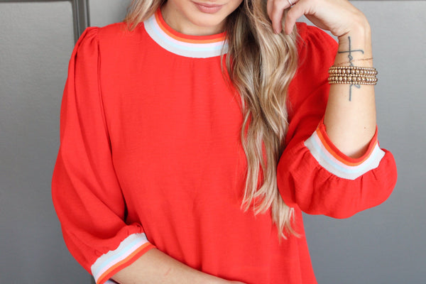 Boss Babe Blouse, Curvy - Red