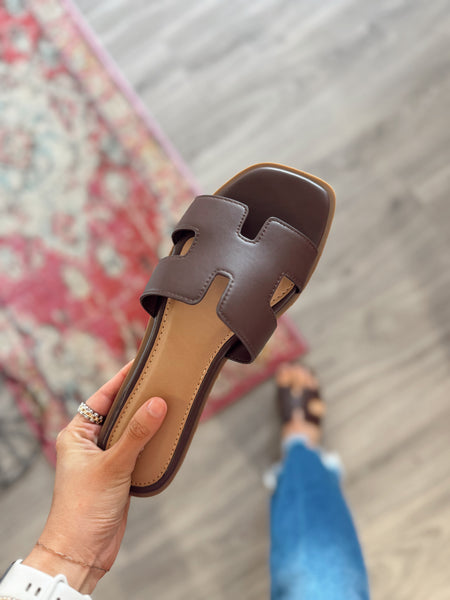 So Chic Sandals - Brown
