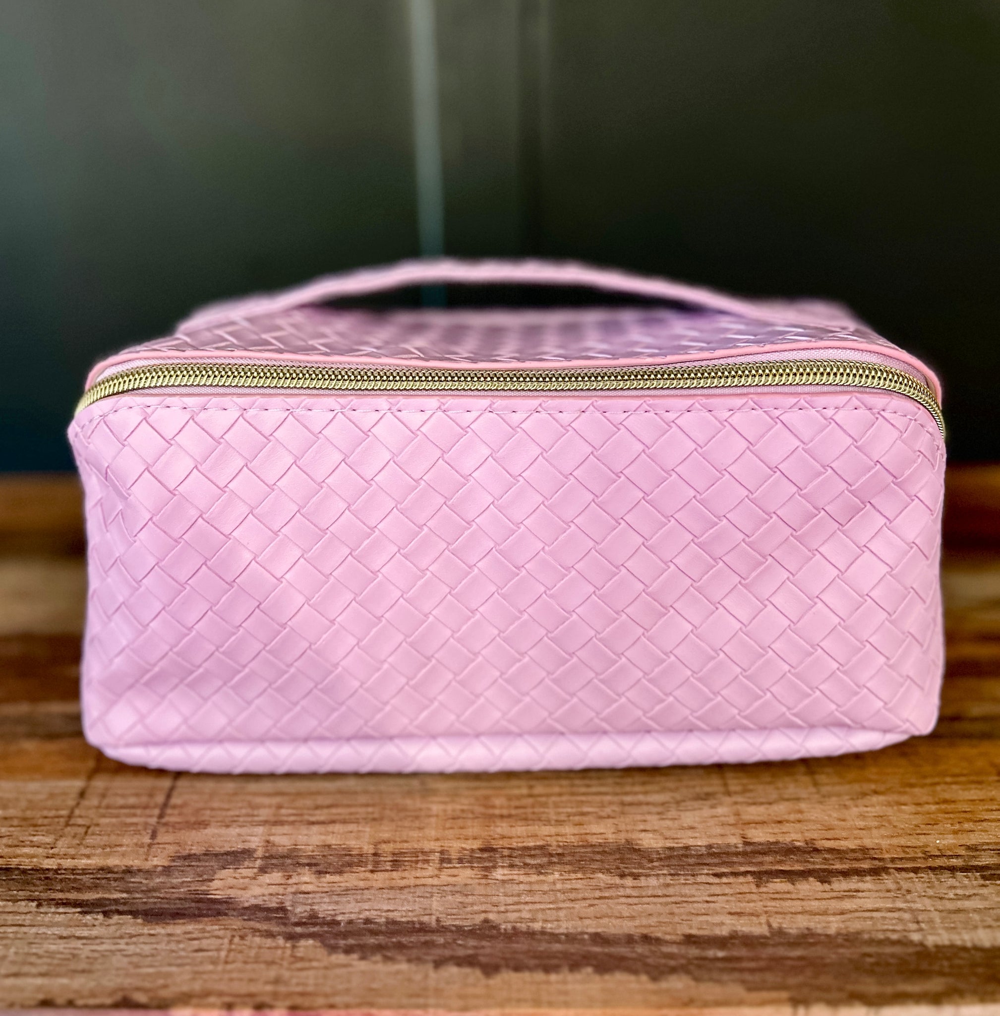 The It Girl Cosmetic Bag - Lilac